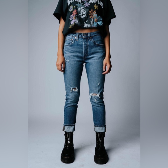 LEVI’S 501 SKINNY MEDIUM WASH DISTRESSED JEANS - Picture 13 of 16